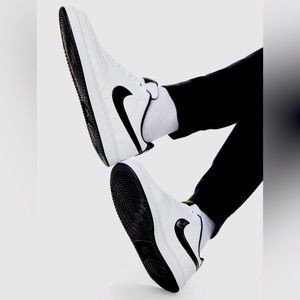 Nike Court Vision Low Men Size 9 White Gold w/ Black Swoosh EEUC